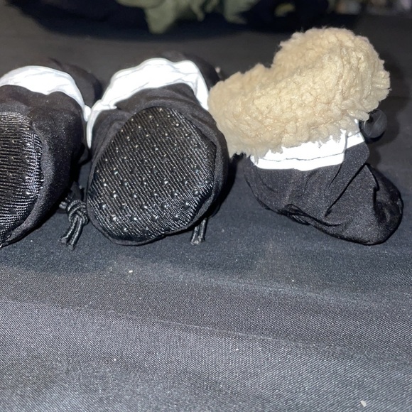 💥NWOT💥 🐾Fleece lined Dog booties Size-#2 🐾 - Picture 6 of 8